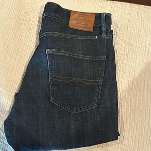 Lucky men’s jeans. 410 Athletic slim. Size 33/34